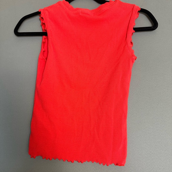 Cute top - Picture 3 of 3